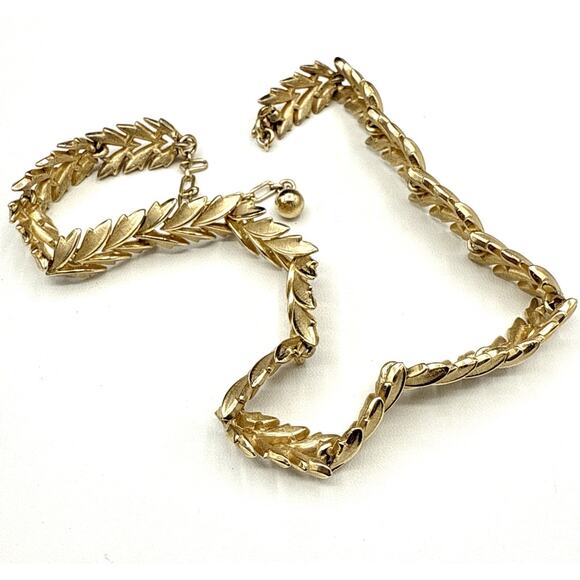 Vintage Trifari Necklace 17” Laurel Leaf Wreath Gold Tone Link Choker MCM - Picture 9 of 9